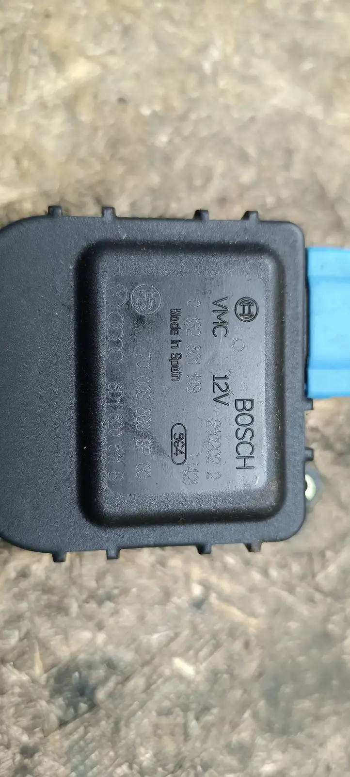 Volkswagen PASSAT B5.5 (2001 - 2005) 0132801149 Двигатель задвижки потока воздуха — фото 4
