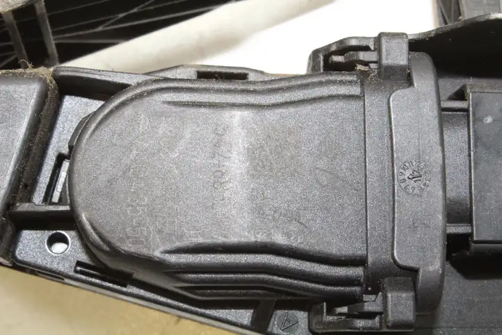 Mini Cooper Countryman R60 (2010 - 2016) 12037313DE Педаль акселератора — фото 3