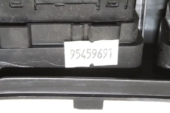 Opel Mokka (2012 - 2016) 95459691 Кнопка парктроника — фото 3