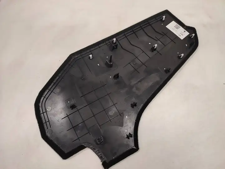 Tesla Model 3 (2017 - 2023) 1493061 Передняя боковая обшивка салона — фото 4