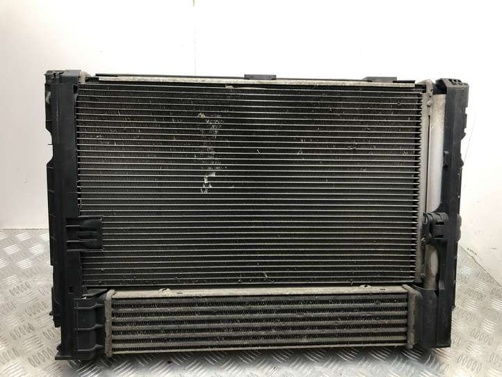 BMW 3 E90 E91 (2005 - 2012)  781025803 Комплект радиаторов
