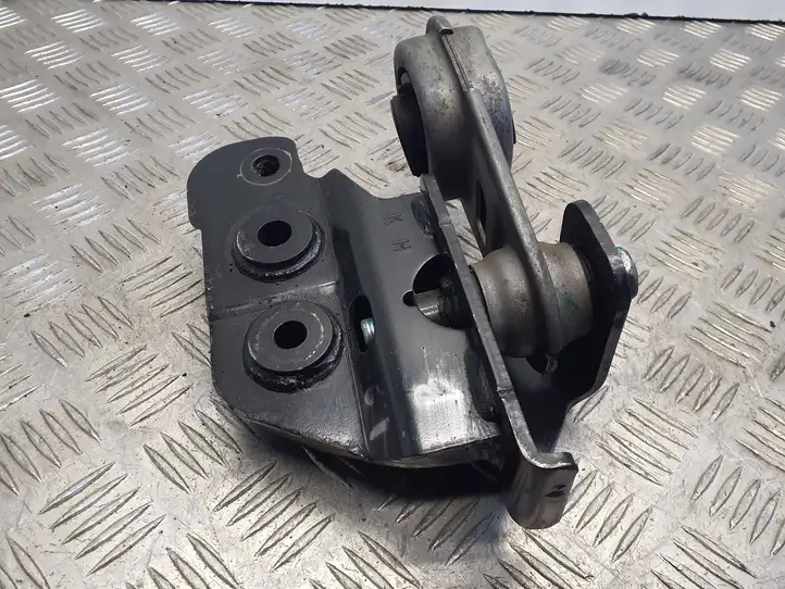 Nissan Qashqai (2013 - 2017) Подушка КПП — фото 1