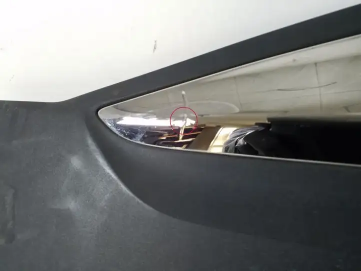 Renault Kadjar (2015 - 2018) 828761958R Молдинги задней двери — фото 3