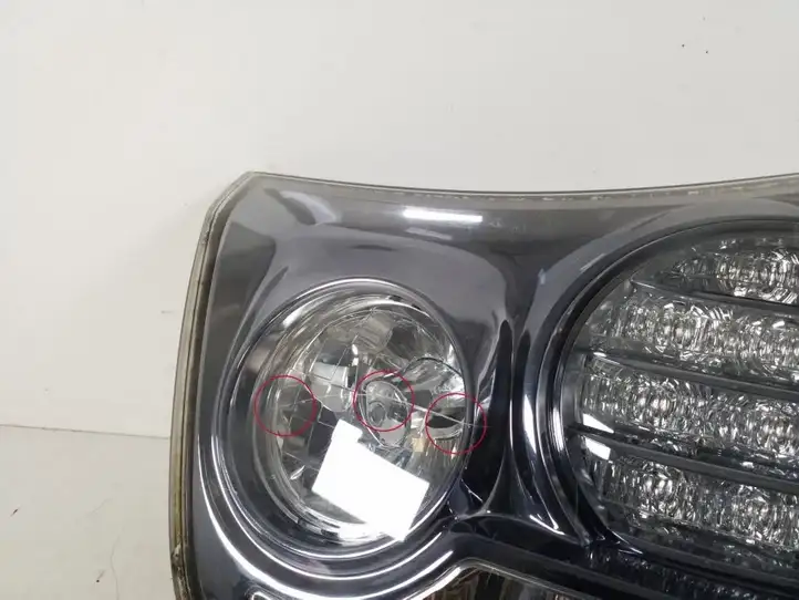Lexus RX 330 - 350 - 400H (2008 - 2012) 81581-48090 Задний фонарь в крышке багажника — фото 3