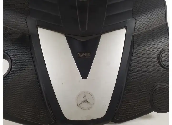 Mercedes-Benz C W204 (2007 - 2014) A6420101867 Крышка двигателя декоративная — фото 3