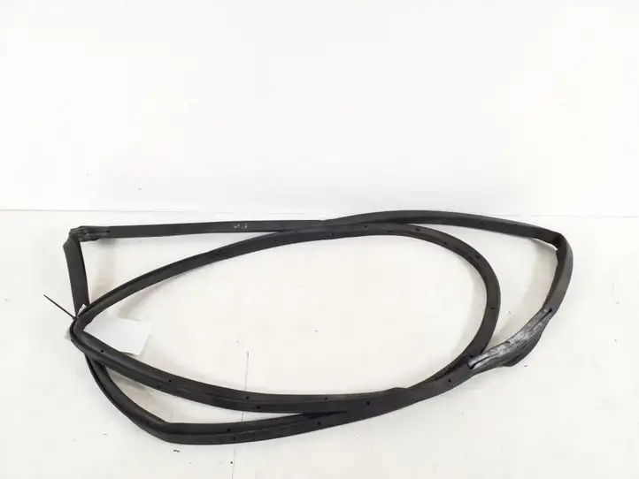 Toyota Corolla E120 E130 (2004 - 2007) 67872-13140 Уплотнитель задней двери — фото 2