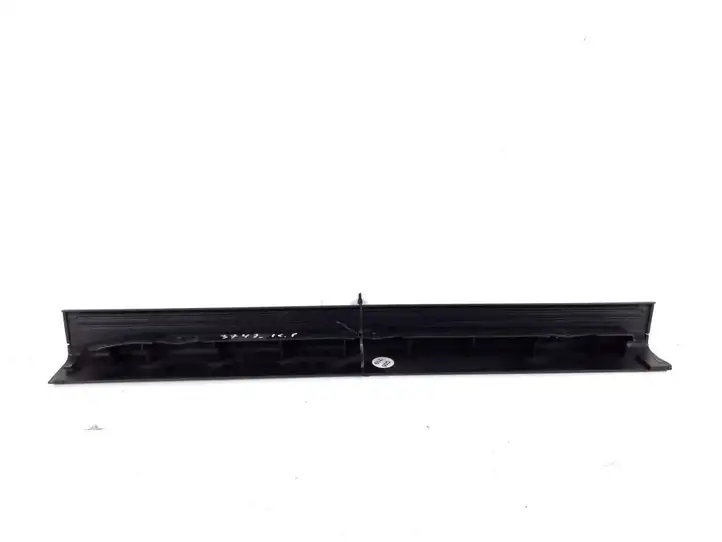 Mercedes-Benz C W204 (2007 - 2014) A2046860136 Внутренняя отделка переднего порога — фото 2