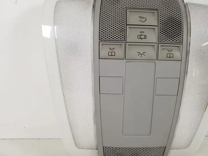 Mercedes-Benz C W204 (2007 - 2014) A2048202001 Передняя подсветка — фото 4