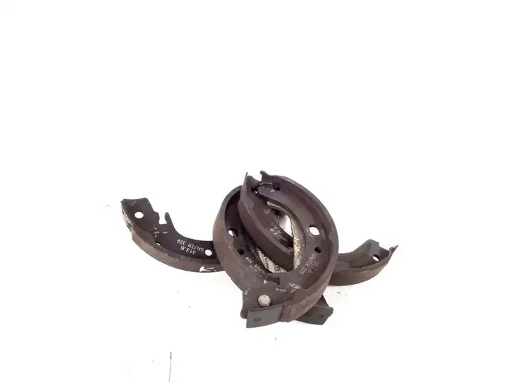 Toyota Corolla E120 E130 (2004 - 2007) 04495-02120 Колодки ручного тормоза — фото 1