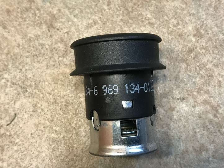 BMW X5 E70 (2006 - 2013)  6969134 Прикуриватель
