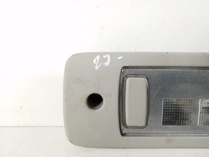 Toyota Corolla E120 E130 (2000 - 2004) 81260-05050 Передняя подсветка — фото 2