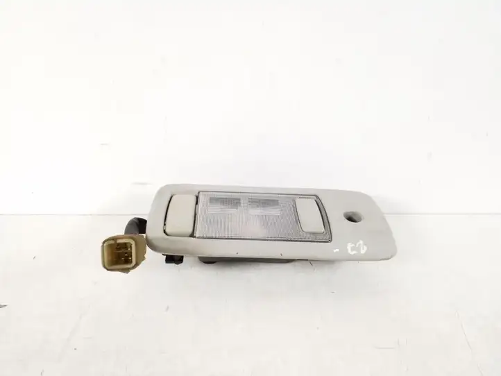 Toyota Corolla E120 E130 (2000 - 2004) 81260-05050 Передняя подсветка — фото 5