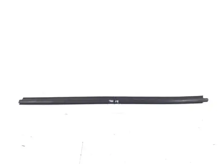 Toyota Aygo AB10 (2005 - 2008) 68210-0H010 Накладка стекла передней двери — фото 1