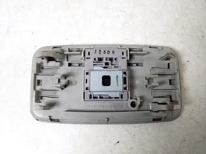Toyota Auris 150 (2006 - 2012) 81240-52040 Задняя подсветка — фото 2