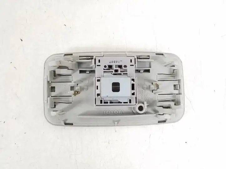 Toyota Auris 150 (2006 - 2012) 81240-52040 Задняя подсветка — фото 2