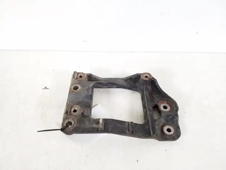 Lexus RX 330 - 350 - 400H (2008 - 2012) 88431-48040 Кронштейн компрессора кондиционера воздуха — фото 1