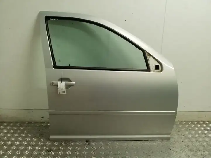 Volkswagen Golf IV (1998 - 2005) Дверь — фото 1