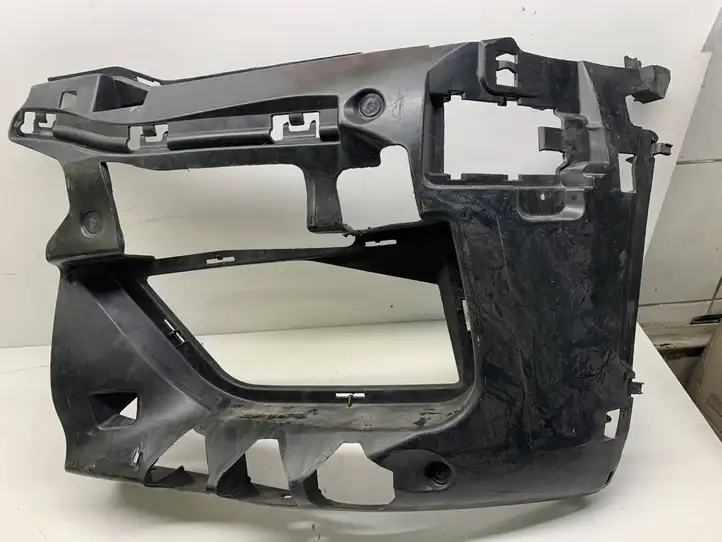 BMW M5 F90 (2017 - 2019) 51118065319 Решетка противотуманной фары — фото 1