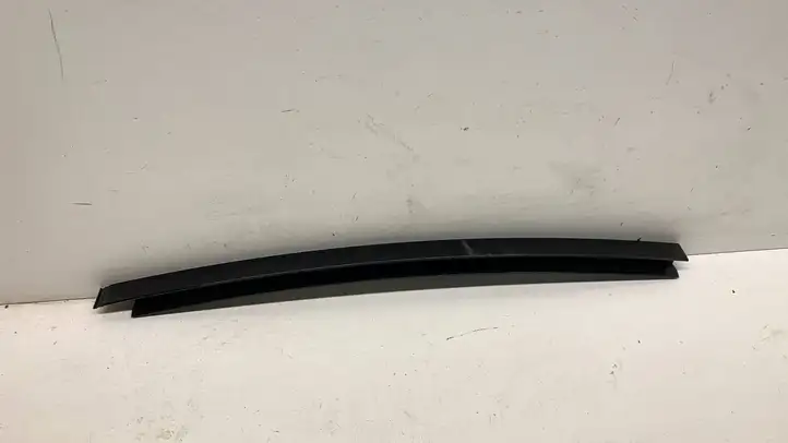 BMW M5 F90 (2017 - 2019) 51357390141 Рамка дверного стекла задней двери — фото 1