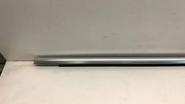 BMW 3 G20 G21 (2019 - ) 51407465147 Накладка стекла задней двери — фото 3