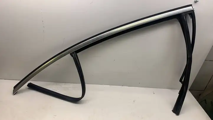 BMW 3 G20 G21 (2019 - ) 7465168 Накладка стекла задней двери — фото 1