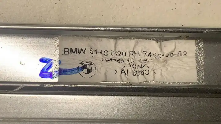 BMW 3 G20 G21 (2019 - ) 51337465166 Накладка стекла передней двери — фото 2