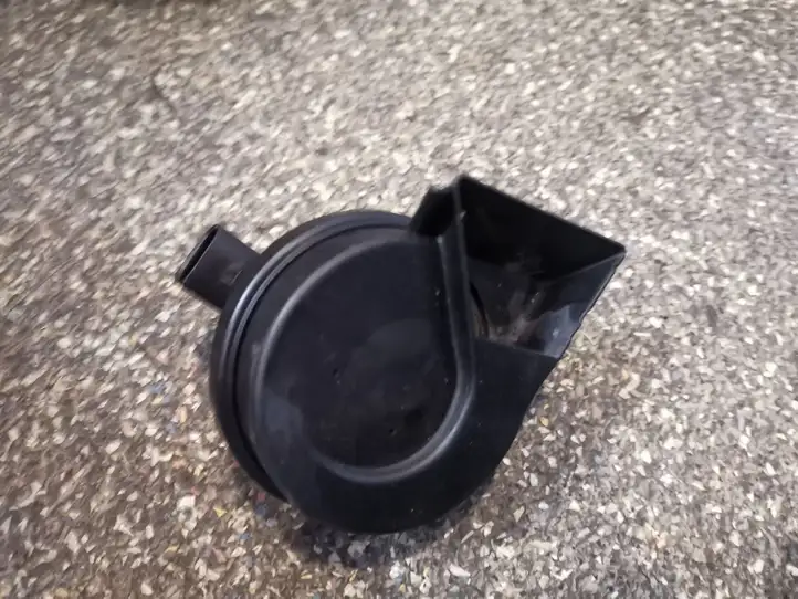 Audi A8 (2005 - 2007)   Звуковой сигнал