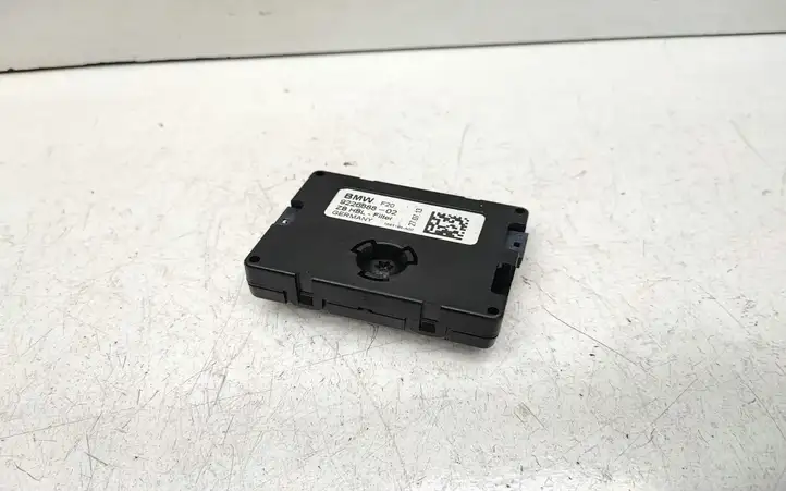 BMW 1 F20 F21 (2011 - 2019) 9226888 Усилитель антенны — фото 1