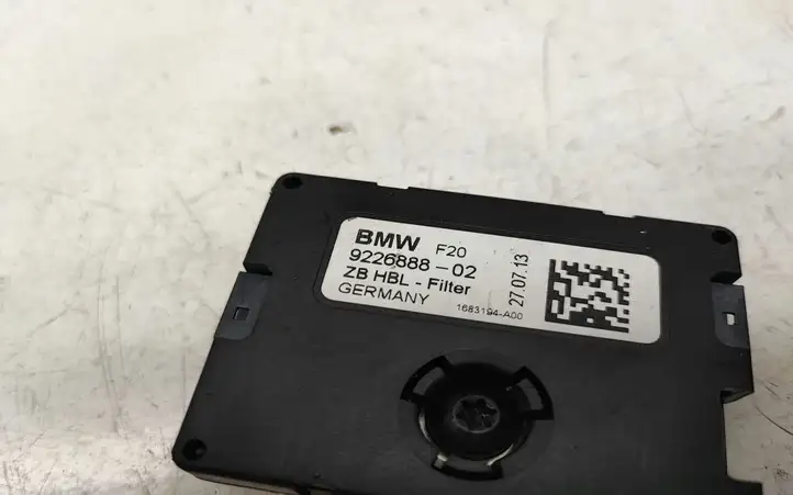 BMW 1 F20 F21 (2011 - 2019) 9226888 Усилитель антенны — фото 2