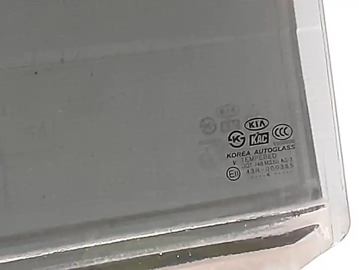 Kia Sportage (2004 - 2008) 43R000385 Стекло задней двери — фото 2