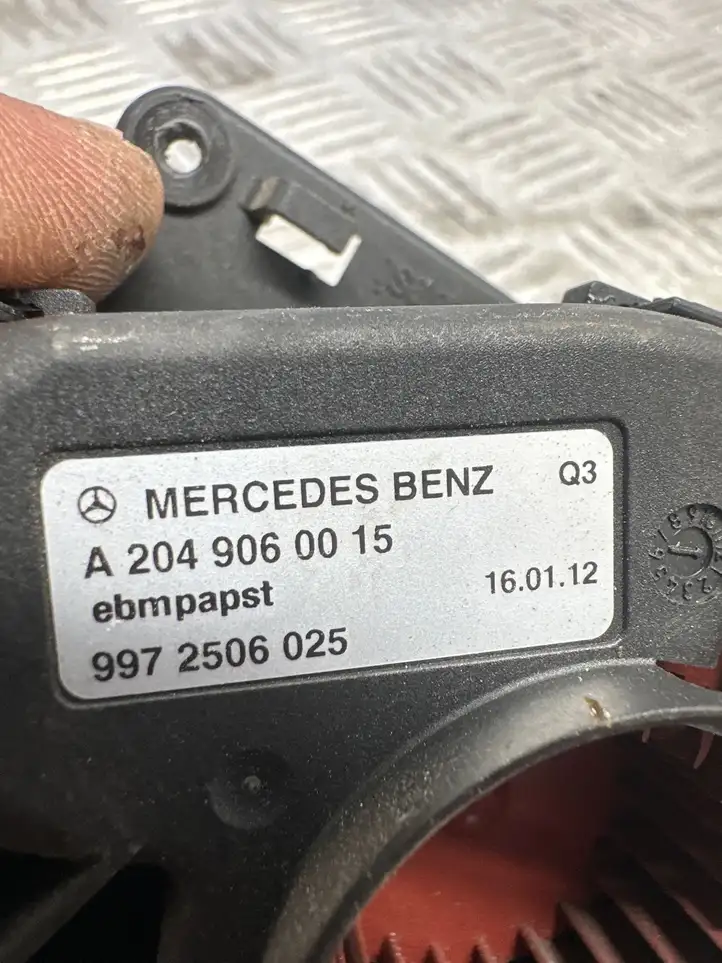 Mercedes-Benz C W204 (2007 - 2014) A2049060015 Прочие детали салона — фото 3
