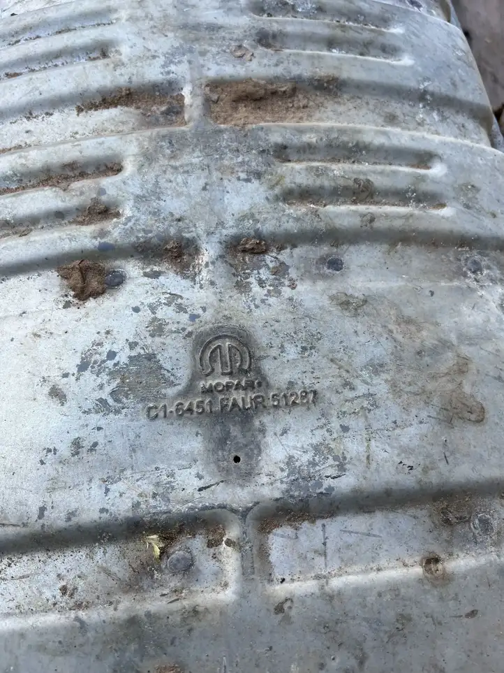 Chrysler Pacifica (2016 - ) 68250056AA Глушитель — фото 2