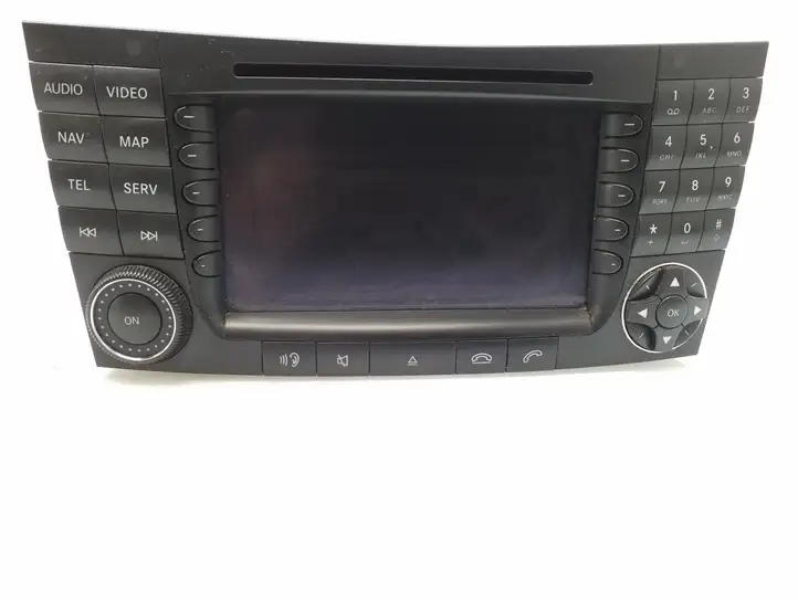 Mercedes-Benz E W211 (2002 - 2009) A2118704689 Магнитола / мультимедийная система — фото 1