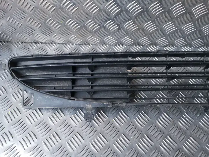 Peugeot 307 CC (2001 - 2005) 9634014477 Нижняя решетка переднего бампера — фото 4