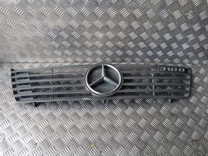 Mercedes-Benz Sprinter W901 W902 W903 W904 (1995 - 2007) 9018880123 Верхняя решетка радиатора — фото 1