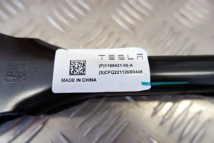 Tesla Model Y (2019 - 2024) 118842100A Рычаг подвески — фото 2