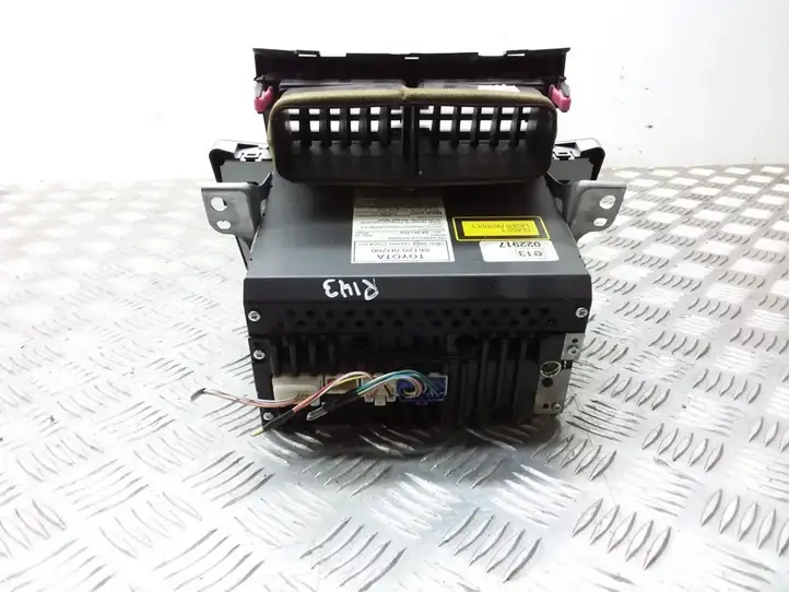 Toyota Yaris (2005 - 2009)  861200D200 Радио/ проигрыватель CD/DVD / навигация