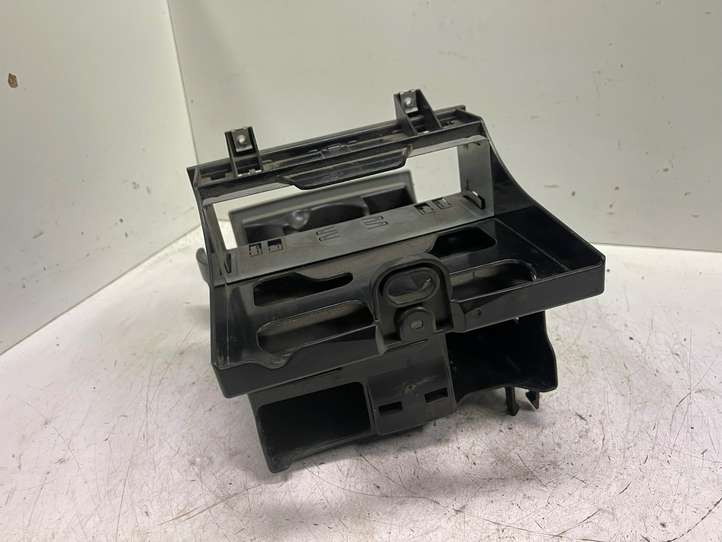 Mercedes-Benz Sprinter W901 W902 W903 W904 (1995 - 2007)  A9066800558 Передний держатель чашки