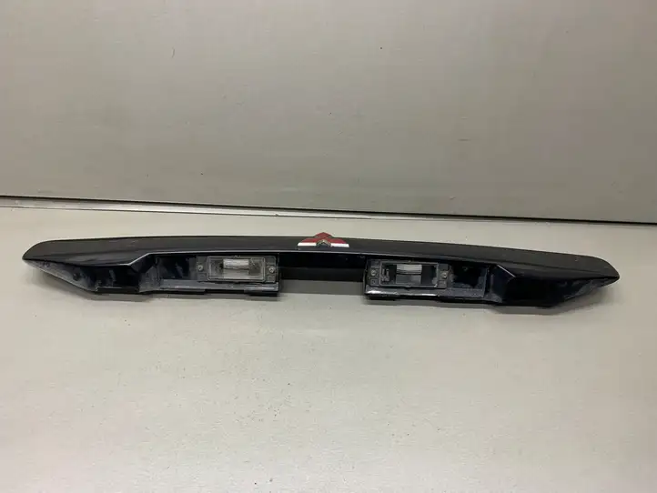 Mitsubishi Space Star (1998 - 2005) MR245529 Подсветка номера — фото 2