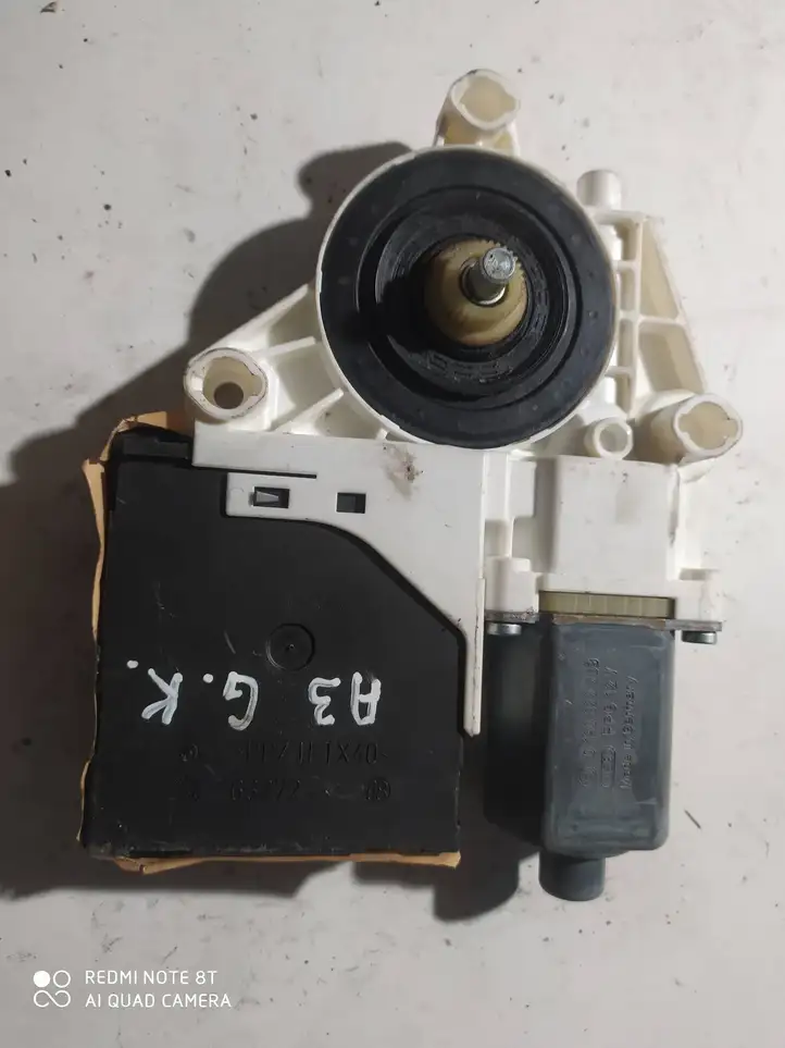 Audi A3/S3 8P (2004 - 2008) 8P4959801B Стеклоподъемник задней двери — фото 3