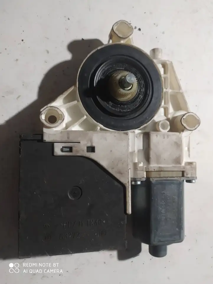 Audi A3/S3 8P (2004 - 2008) 8P4959801E Стеклоподъемник задней двери — фото 1