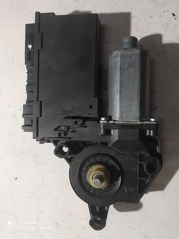 Audi A4 S4 B7 8E 8H (2004 - 2009) 8E0959801E Стеклоподъемник задней двери — фото 3