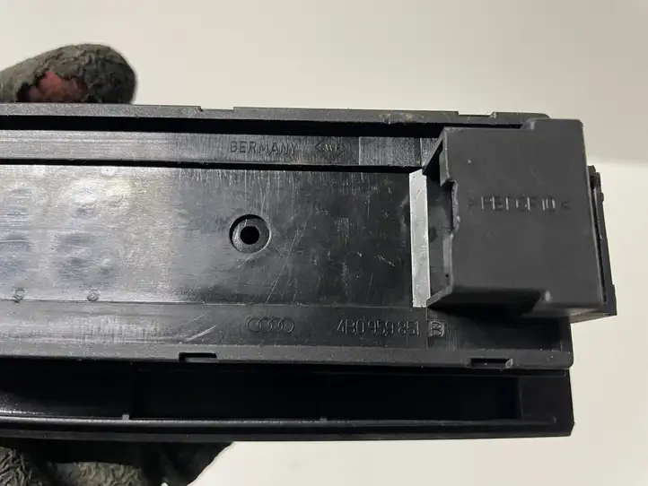 Audi A6 S6 C5 4B (2001 - 2004) Кнопка стеклоподъемников — фото 4