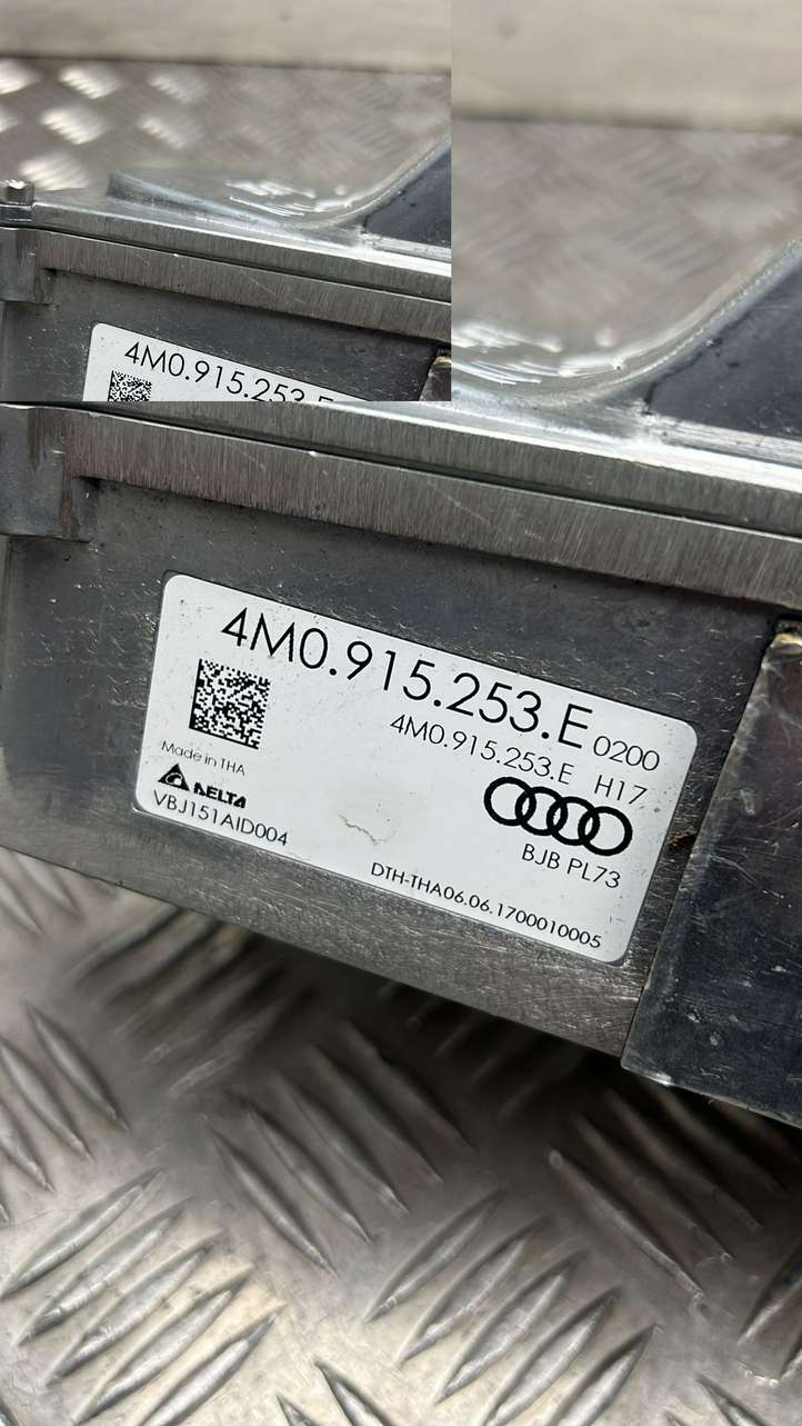 Audi Q7 4M (2015 - )  4M0915253E Преобразователь напряжения