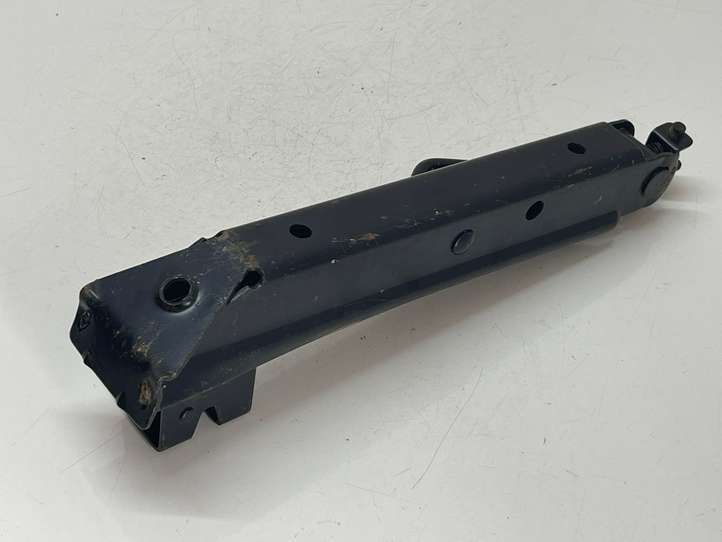 Opel Astra (2004 - 2009)  90473040 Домкрат (данкрат)