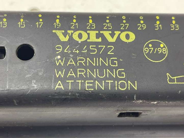 Volvo V70 (1997 - 2000)  9444572 Домкрат (данкрат)