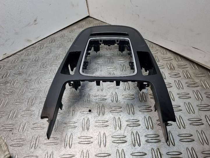 Audi A4 (2007 - 2011)  8K0864261 Рамка рычага переключения передач