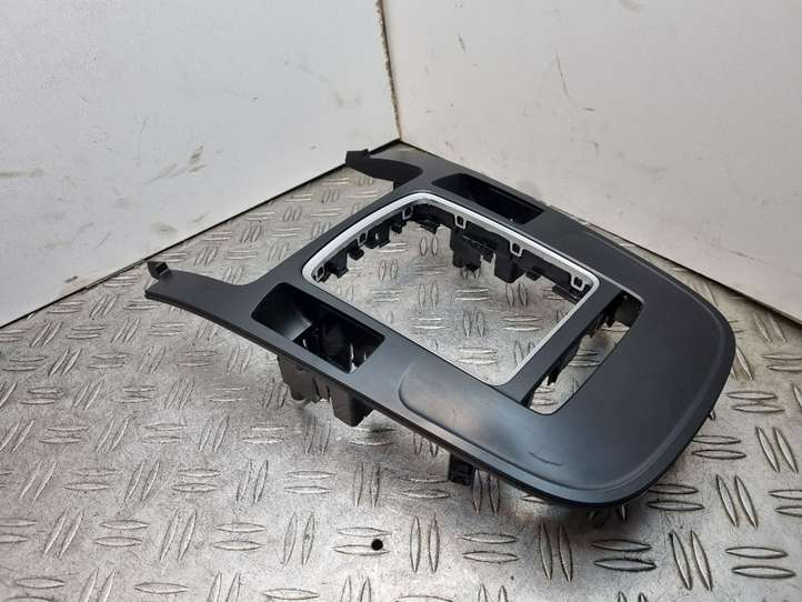 Audi A4 (2007 - 2011)  8K0864261 Рамка рычага переключения передач