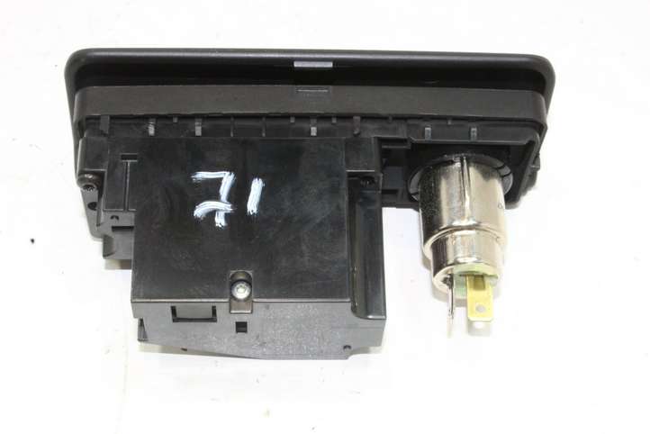 Land Rover Range Rover Sport (2005 - 2009)  XVO500020 Прикуриватель