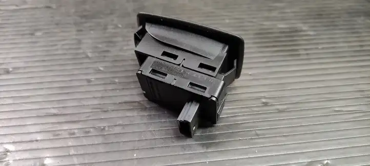 BMW 3 E90 E91 (2005 - 2012) 6945874 Кнопка стеклоподъемников — фото 4